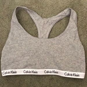 Calvin Klein - Sports Bra